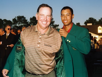Mark O'Meara shares how Tiger Woods botched his green jacket