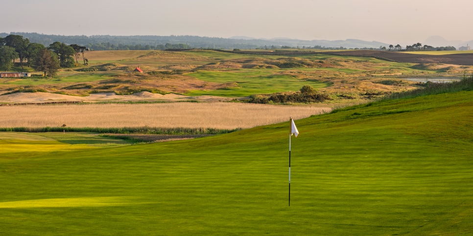 https://www.golfdigest.com/content/dam/images/golfdigest/fullset/2023/1/JHP_4440.jpg
