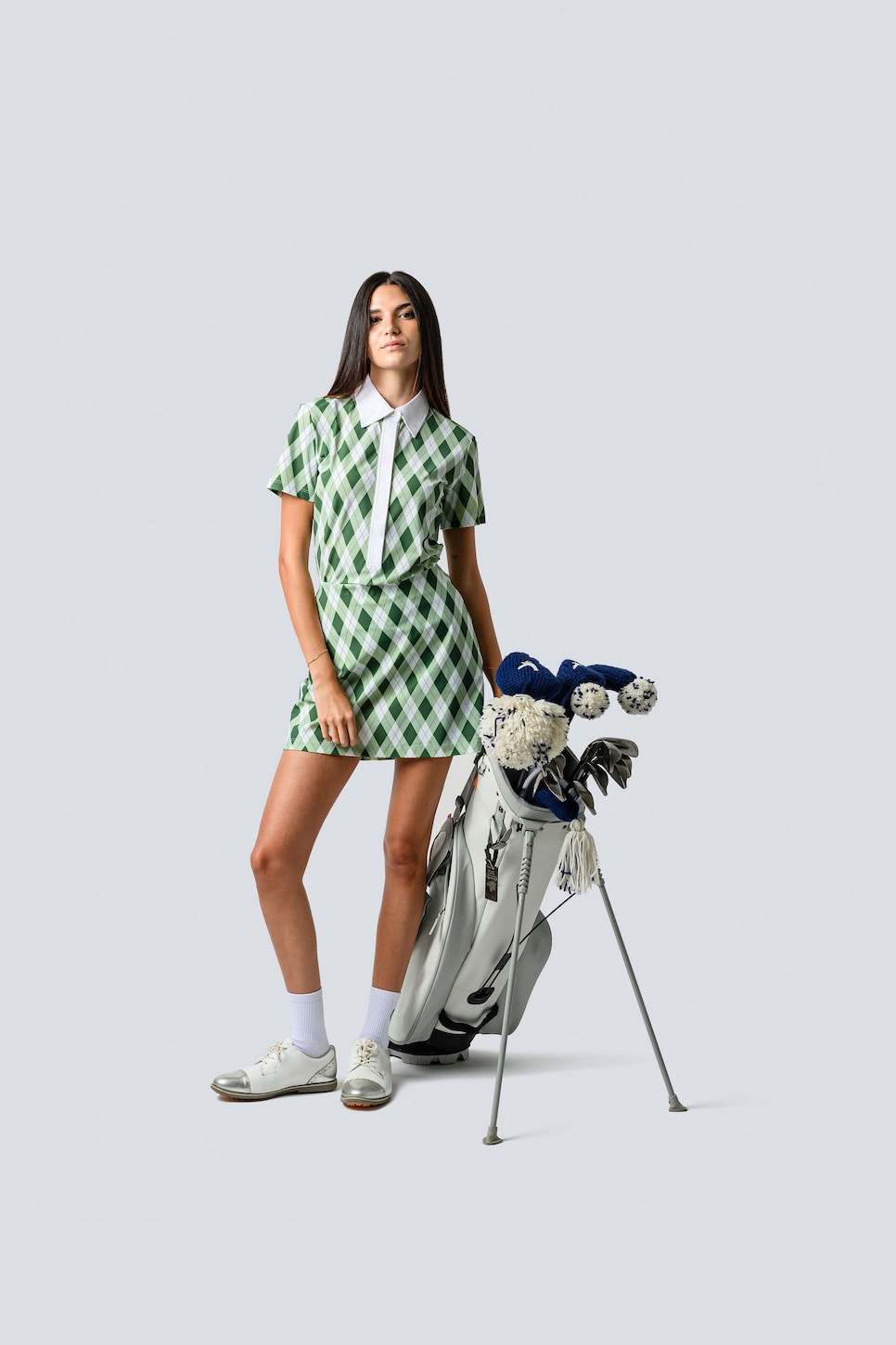 https://www.golfdigest.com/content/dam/images/golfdigest/fullset/2023/1/Jayebird(Jul2024)_1320 - Katie Byrnes.jpeg