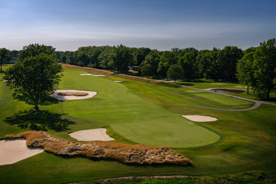https://www.golfdigest.com/content/dam/images/golfdigest/fullset/2023/1/Lakewood CC OH 2.jpeg