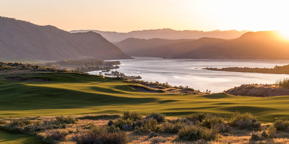 /content/dam/images/golfdigest/fullset/2023/1/Scarecrow Oar 2.jpg