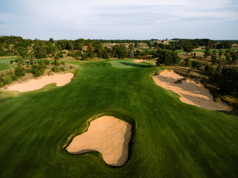 /content/dam/images/golfdigest/fullset/2023/1/Sedge Valley 16.jpg