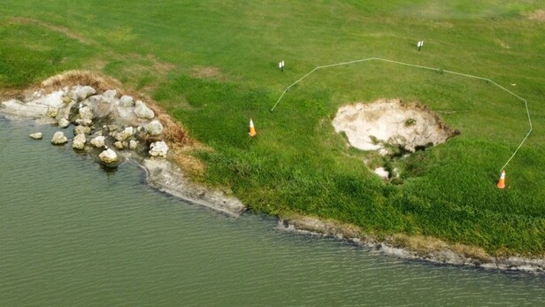 Sinkhole opens up at Florida golf course course remains open(?) Golf Sinkhole opens up at Florida golf course course remains open(?) Golf