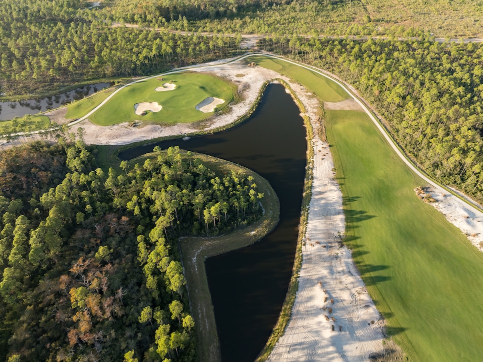 /content/dam/images/golfdigest/fullset/2023/1/Watersound The Third drone.jpg
