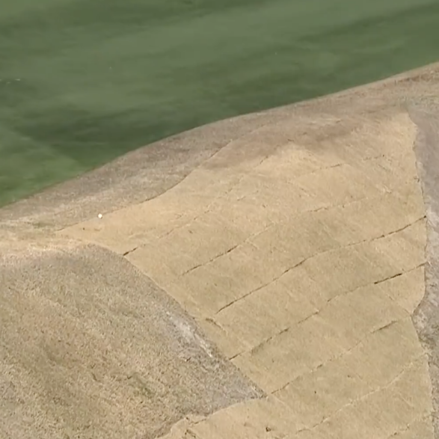 These are the two wackiest breaks you'll ever see a tour pro get (in back-to-back holes!)