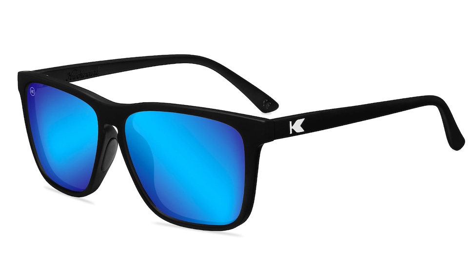 https://www.golfdigest.com/content/dam/images/golfdigest/fullset/2023/1/slack-imgs.jpg