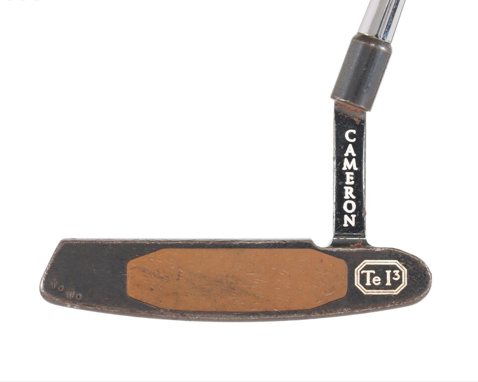 /content/dam/images/golfdigest/fullset/2023/2/Tiger 1998 putter.png