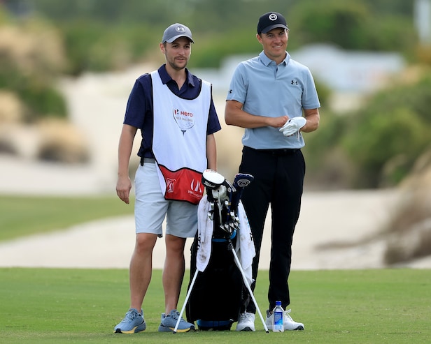 jordan-spieth’s-psycho-scorecard-had-only-5-pars.-somehow-he’s-one-behind-leaders-at-hero-world-challenge