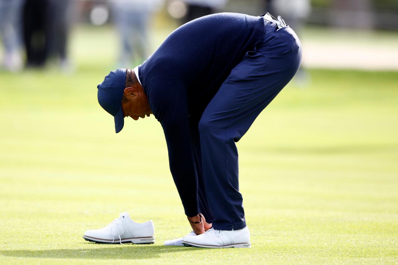 Tiger Woods shows off new Raiders pool table and billiard balls