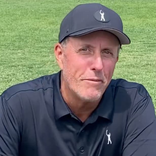 phil-mickelson-parachutes-into-ryder-cup-friday-with-an-extremely-important-message