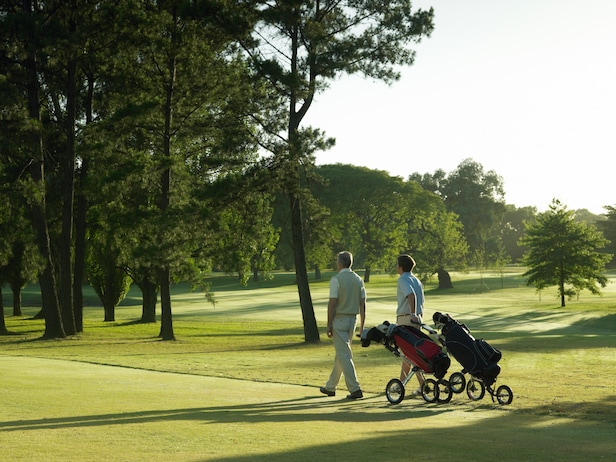 Stupid Golf Problems: A club’s new ‘member walking privileges’ mandate goes viral