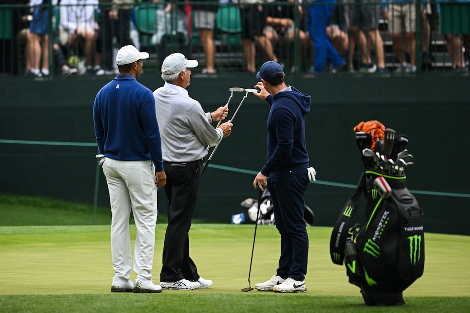 /content/dam/images/golfdigest/fullset/2023/4/tiger-rory-fred-putter-JD_MONDAY_2023_MASTERS_607.jpg