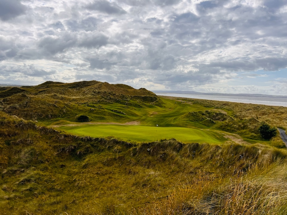 https://www.golfdigest.com/content/dam/images/golfdigest/fullset/2023/9/enniscrone.jpeg