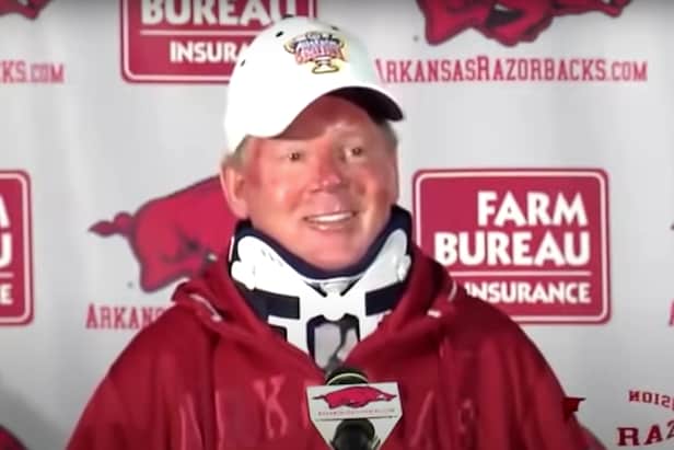 bobby-petrino’s-new-arkansas-contract-(yes-really)-includes-a-country-club-membership-(yes-really)