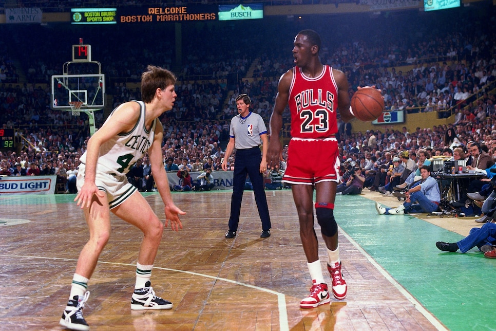 Michael Jordan Pictures: MJ playing for the Chicago Bulls against the Boston  Celtics. Picture 14