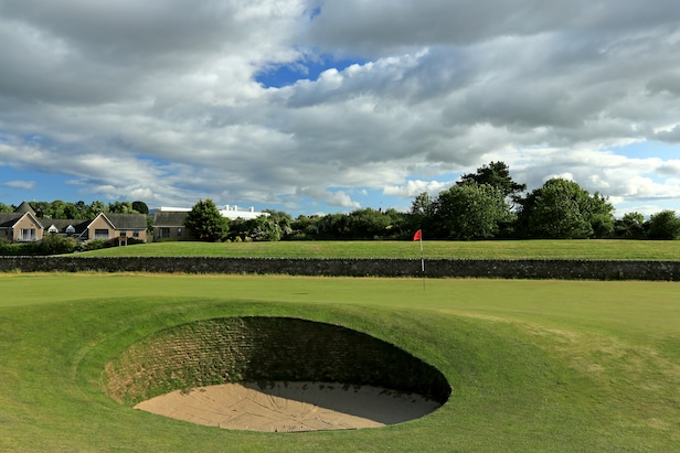 you’ll-never-believe-what-this-old-course-employee-found-in-the-road-hole-bunker-the-other-night