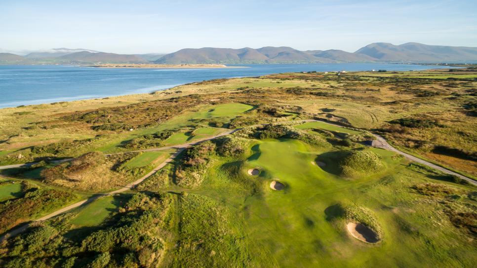 https://www.golfdigest.com/content/dam/images/golfdigest/fullset/2024/2/Dooks-golf-club-10-Ireland-Story.jpg