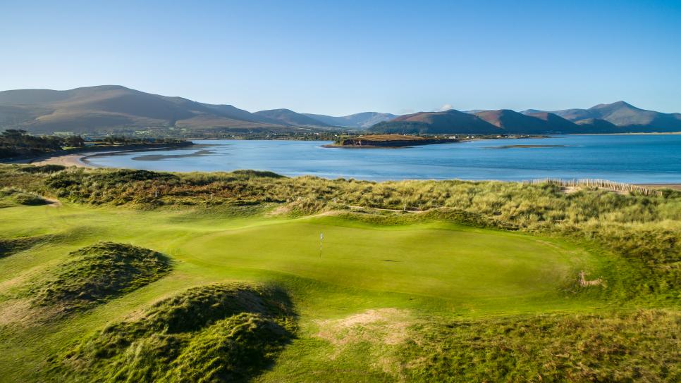 https://www.golfdigest.com/content/dam/images/golfdigest/fullset/2024/2/Dooks-golf-club-4-Ireland-Story.jpg