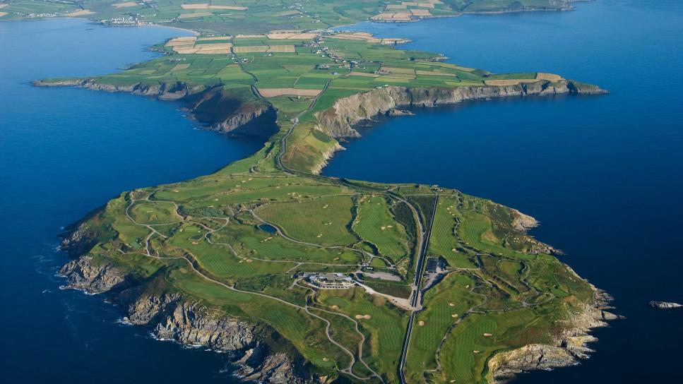https://www.golfdigest.com/content/dam/images/golfdigest/fullset/2024/2/Old-head-golf-links-5-Ireland-Story.jpg