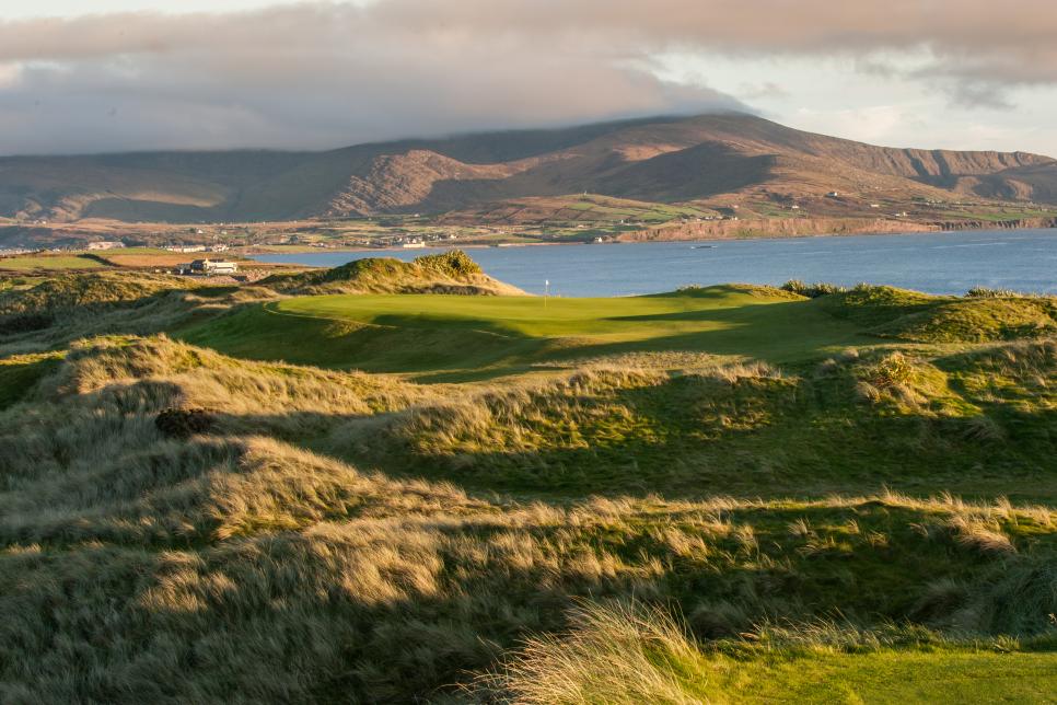 https://www.golfdigest.com/content/dam/images/golfdigest/fullset/2024/2/Waterville-golf-links-3-Ireland-Story.jpg
