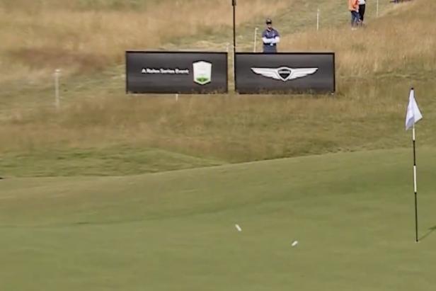 ludvig-aberg-gets-bad-break-of-the-century-after-approach-shot-strikes-morikawa’s-ball,-ends-up-off-the-green