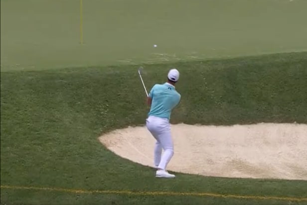 viktor-hovland botches bunker-shot,-saves-par-with-miraculous-memorial-hole-out