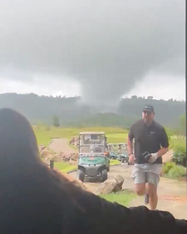 terrifying-videos-of-a-tornado-surprising-golfers-at-big-cedar-lodge are-going-viral