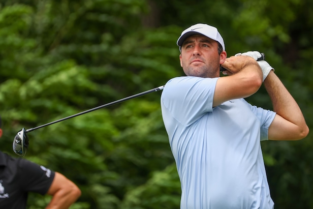 scottie-scheffler-makes-first-triple-bogey-in-9-months,-shoots-another-round-over-par