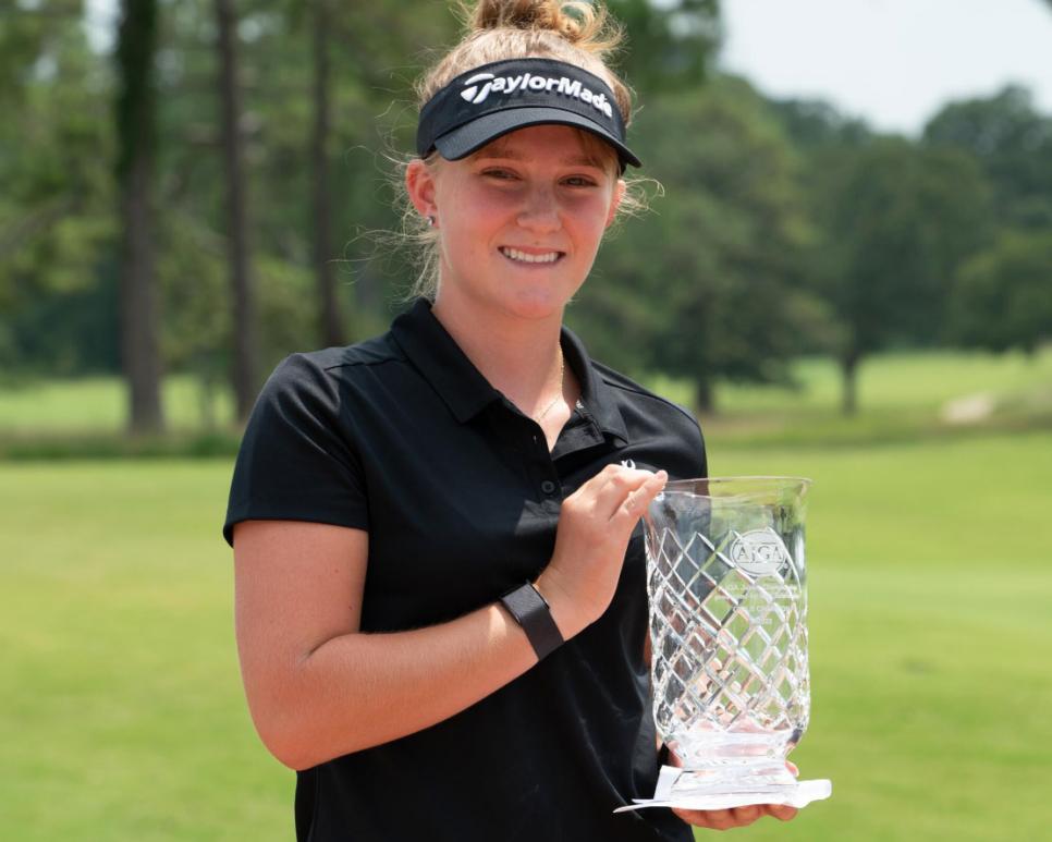 https://www.golfdigest.com/content/dam/images/golfdigest/fullset/2024/7/sophia-dyer-ajga-photo.jpg