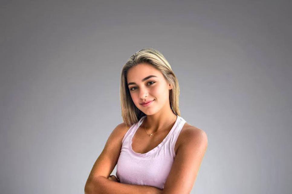 https://www.golfdigest.com/content/dam/images/golfdigest/fullset/2024/8/Gabby Golf Girl.jpg