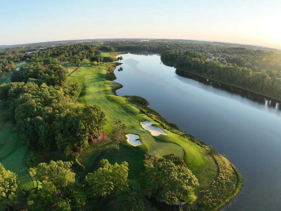 https://www.golfdigest.com/content/dam/images/golfdigest/fullset/2024/9/robert-trent-jones-golf-club-12th-hole-aerial.jpg