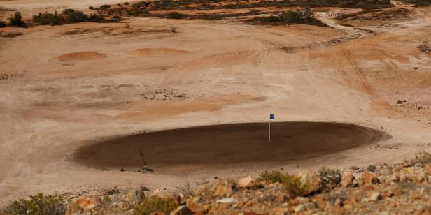 Outback Aussie dirt golf course can claim this one-of-a-kind arrangement with St. Andrews