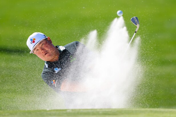 golf-gods-cruelly-punish-sungjae-im,-then-instantly-bless-him