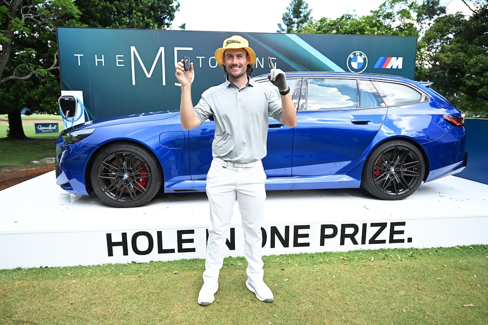 /content/dam/images/golfdigest/fullset/2025/11/daniel-gale-hole-in-one-bmw-australian-pga.jpg