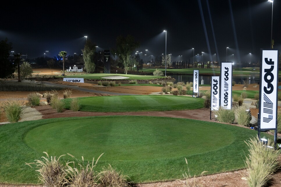 /content/dam/images/golfdigest/fullset/2025/2/liv-golf-riyadh-lights-par-3-hole-2025.jpg
