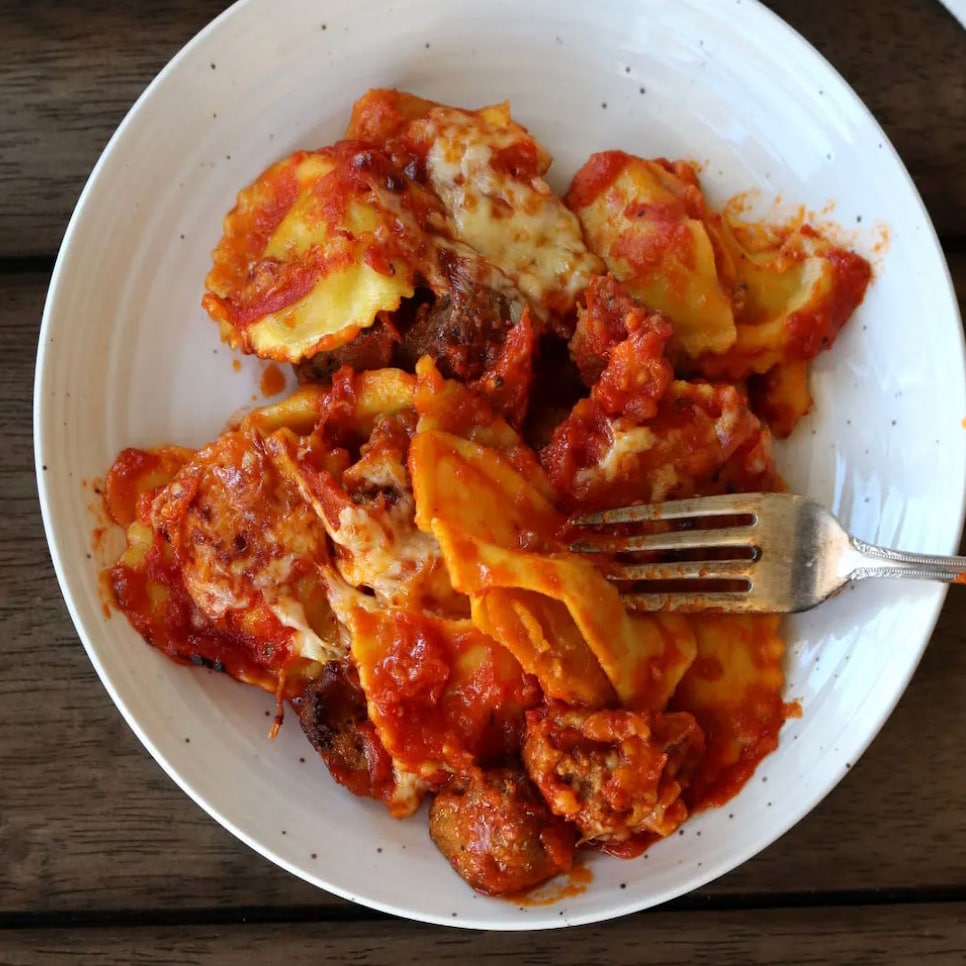 https://www.golfdigest.com/content/dam/images/golfdigest/fullset/2025/3/ravioli-bites-meatball-scheffler-masters-menu-2025.jpg