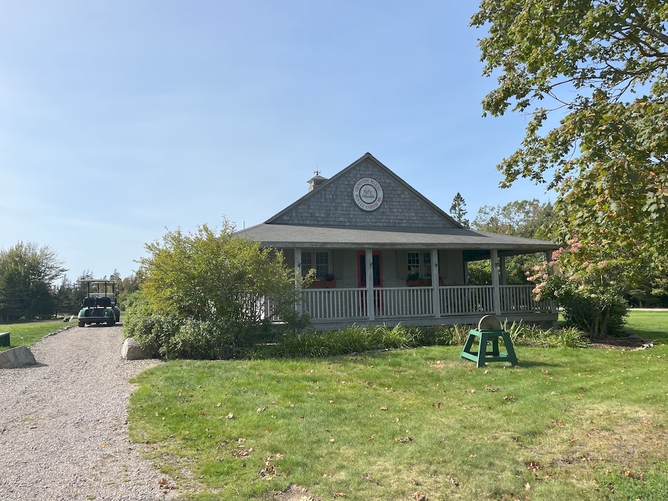 https://www.golfdigest.com/content/dam/images/golfdigest/fullset/2025/5/Grindstone Neck Clubhouse (PD).jpg