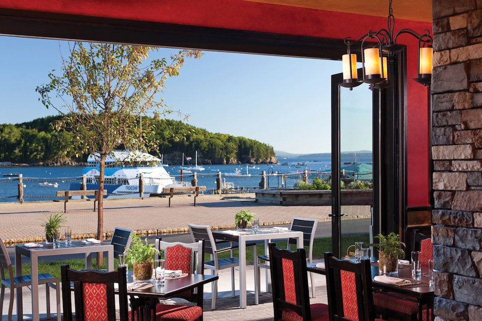 https://www.golfdigest.com/content/dam/images/golfdigest/fullset/2025/5/Paddys Pub maine.jpg
