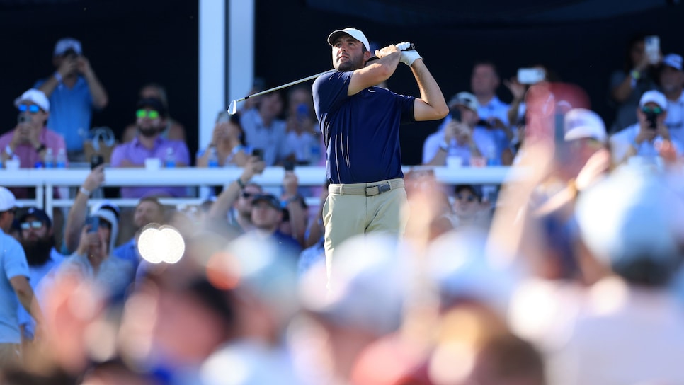 CHARLOTTE, NORTH CAROLINA - MAY 18. Scottie Scheffler of the United States tees off on the 17th hole during the final round of the PGA Championship at Quail Hollow Country Club on May 18, 2025 in Charlotte, North Carolina. (Photo by David Cannon/Getty Images)