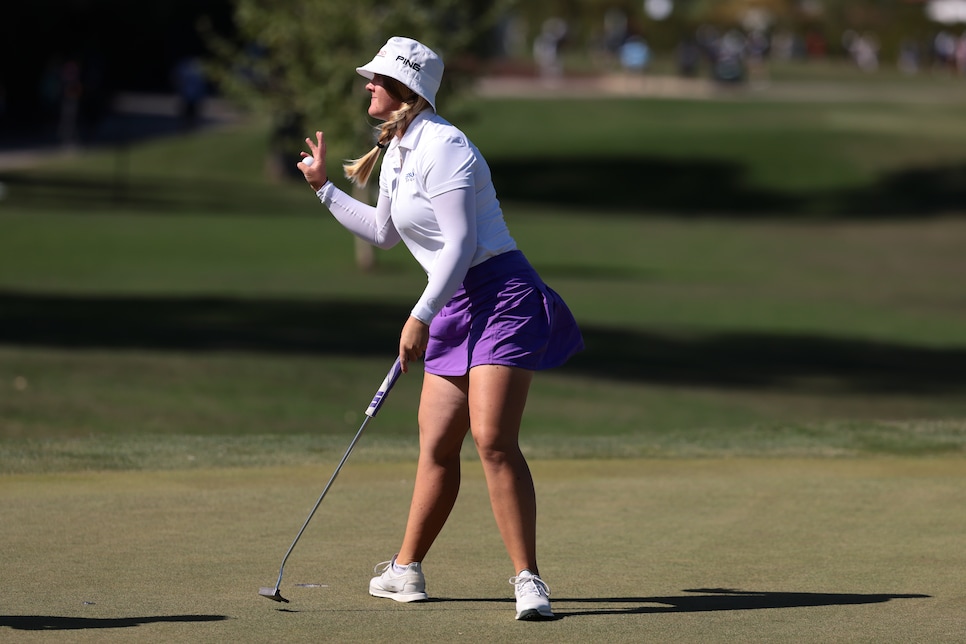 TARZANA, CALIFORNIA - APRIL 20: Ingrid Lindblad of Sweden acknowledges the crowd after a putt on the 10th green during the final round of the JM Eagle LA Championship presented by Plastpro 2025 at El Caballero Country Club on April 20, 2025 in Tarzana, California. (Photo by Katelyn Mulcahy/Getty Images)