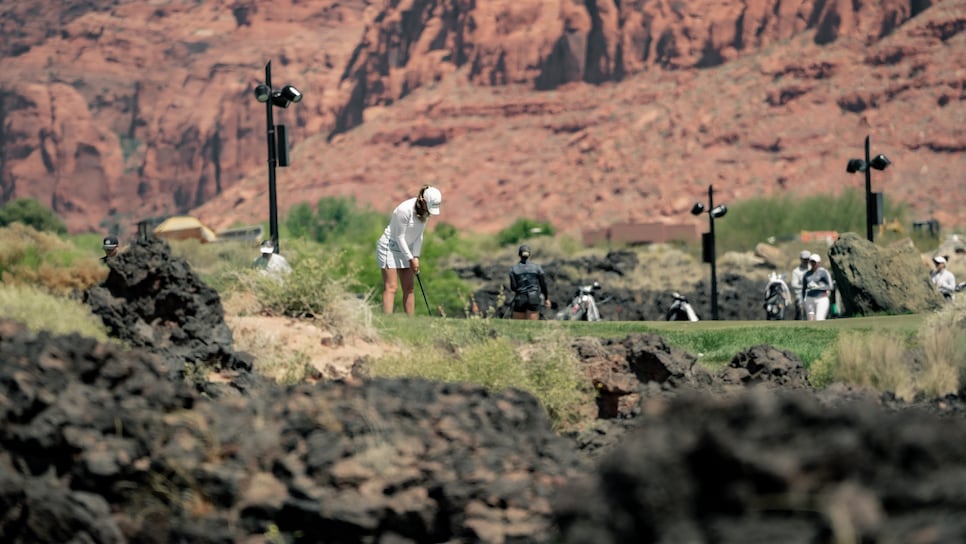 https://www.golfdigest.com/content/dam/images/golfdigest/fullset/2025/black-desert-lpga-practice.jpg