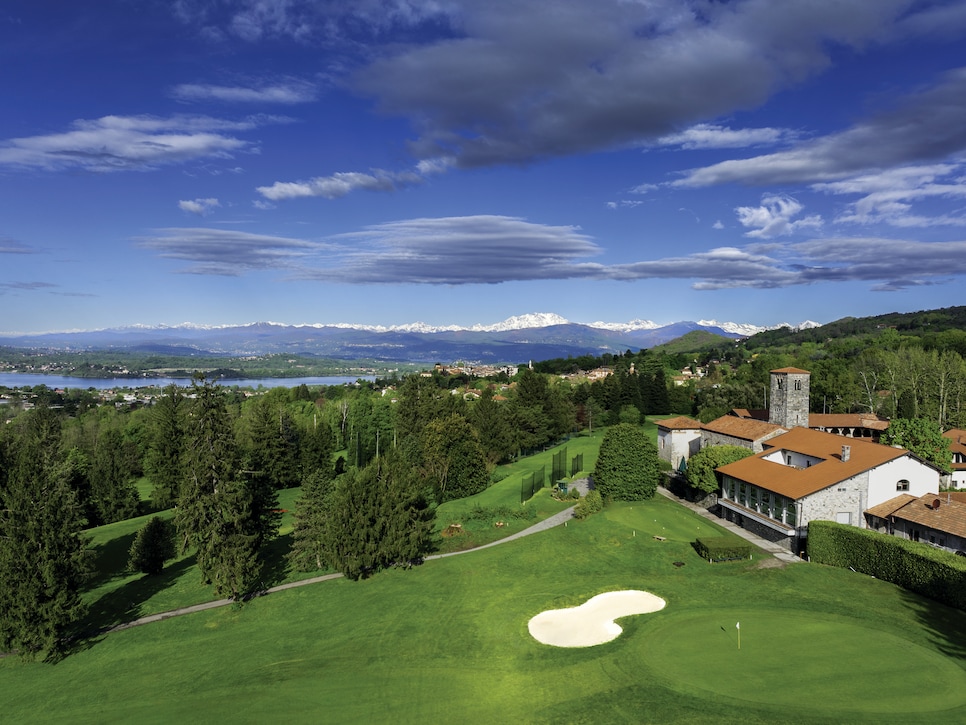 https://www.golfdigest.com/content/dam/images/golfdigest/fullset/2026/6/GD0726_FEAT_CLUBHOUSE_02.jpg