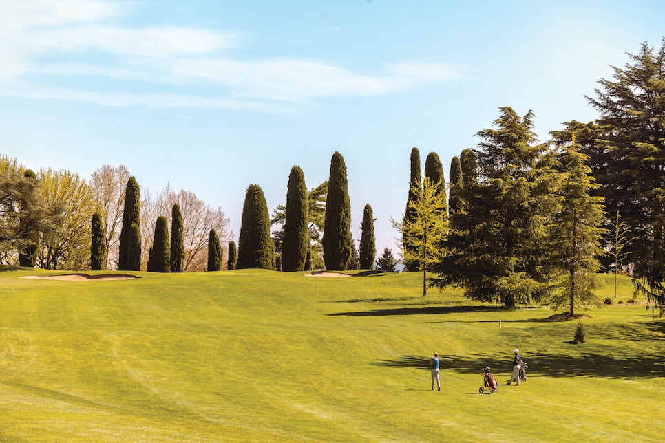 https://www.golfdigest.com/content/dam/images/golfdigest/fullset/2026/6/GD0726_FEAT_CLUBHOUSE_05.jpg