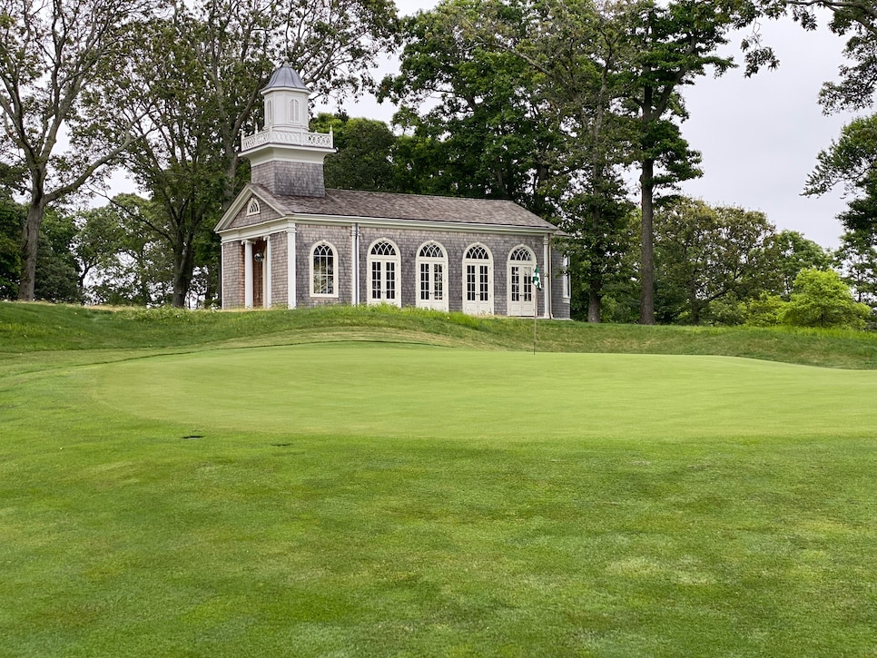 https://www.golfdigest.com/content/dam/images/golfdigest/fullset/2026/6/cow-neck-Hole6Chapel1.jpg
