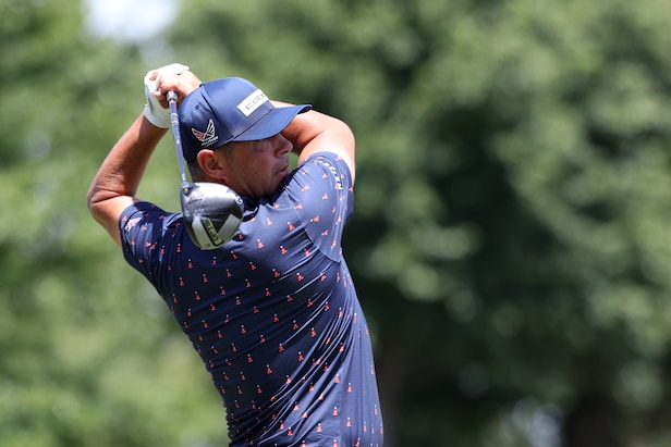 Gary Woodland gets within 1 of Wyndham Clark, then hits this cold top 97 yards off the tee