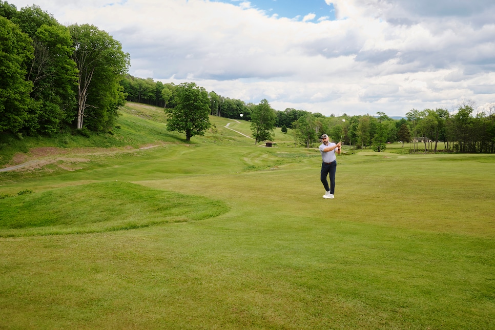 /content/dam/images/golfdigest/fullset/2026/9/GD0927_FEAT_KELCE_02 copy.jpg