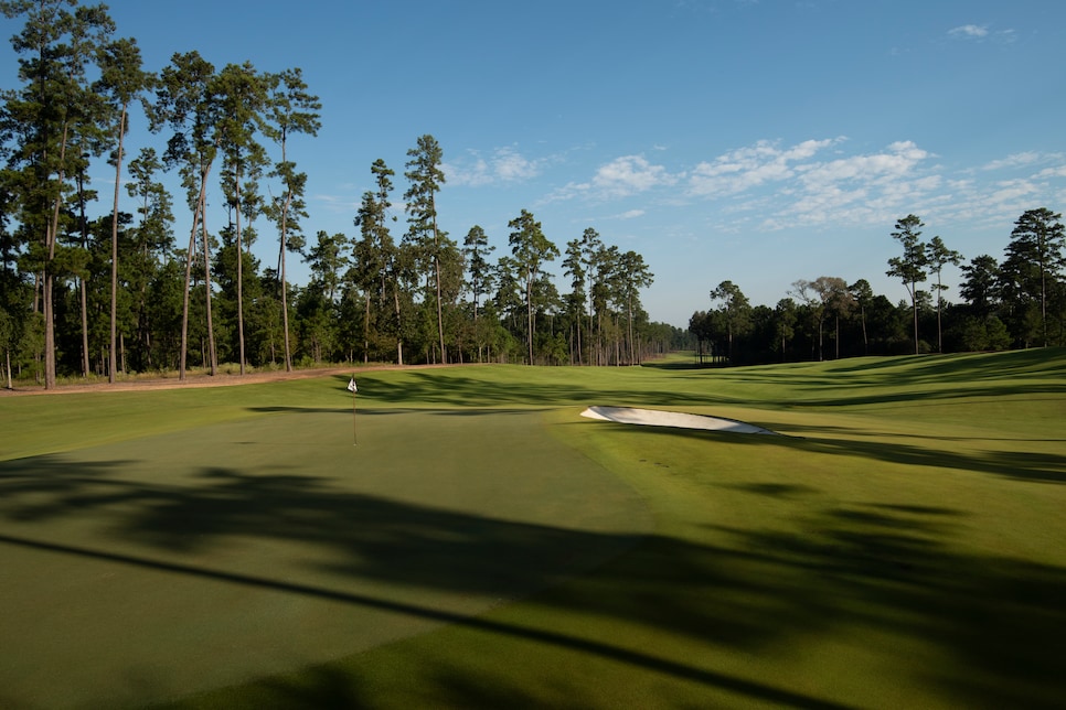 bluejack-national-fourteenth-hole-texas-21893