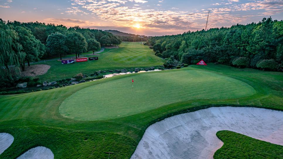 /content/dam/images/golfdigest/fullset/course-photos-for-places-to-play/6 Sheshan Hole 8 with Sunshine.jpg