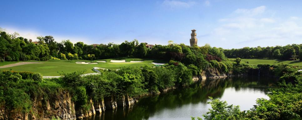 /content/dam/images/golfdigest/fullset/course-photos-for-places-to-play/7 Sheshan Hole 16  Hole 17.jpg