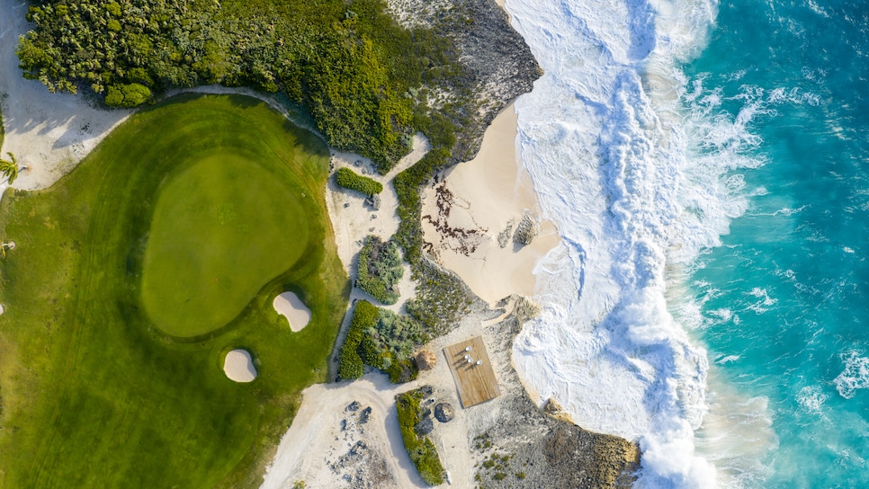 /content/dam/images/golfdigest/fullset/course-photos-for-places-to-play/Abaco Club 17th Hole The Perch .jpg